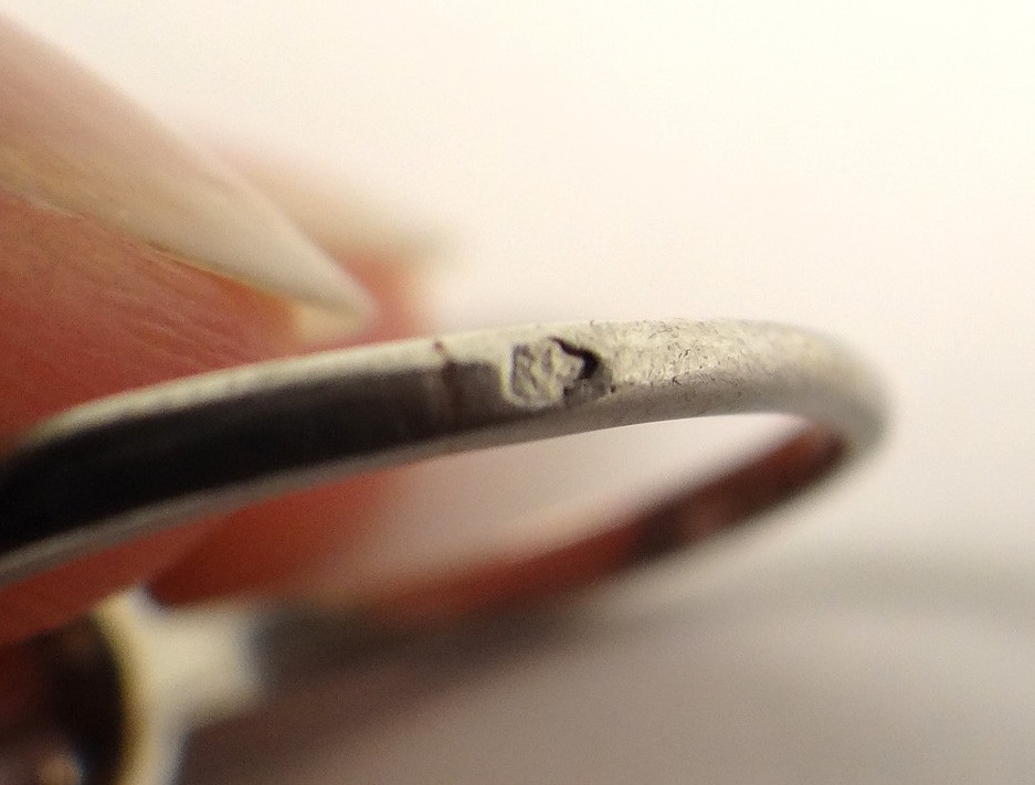 Poinçon tête de chien