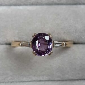 ML51A Or 18K, saphir violet et diamants