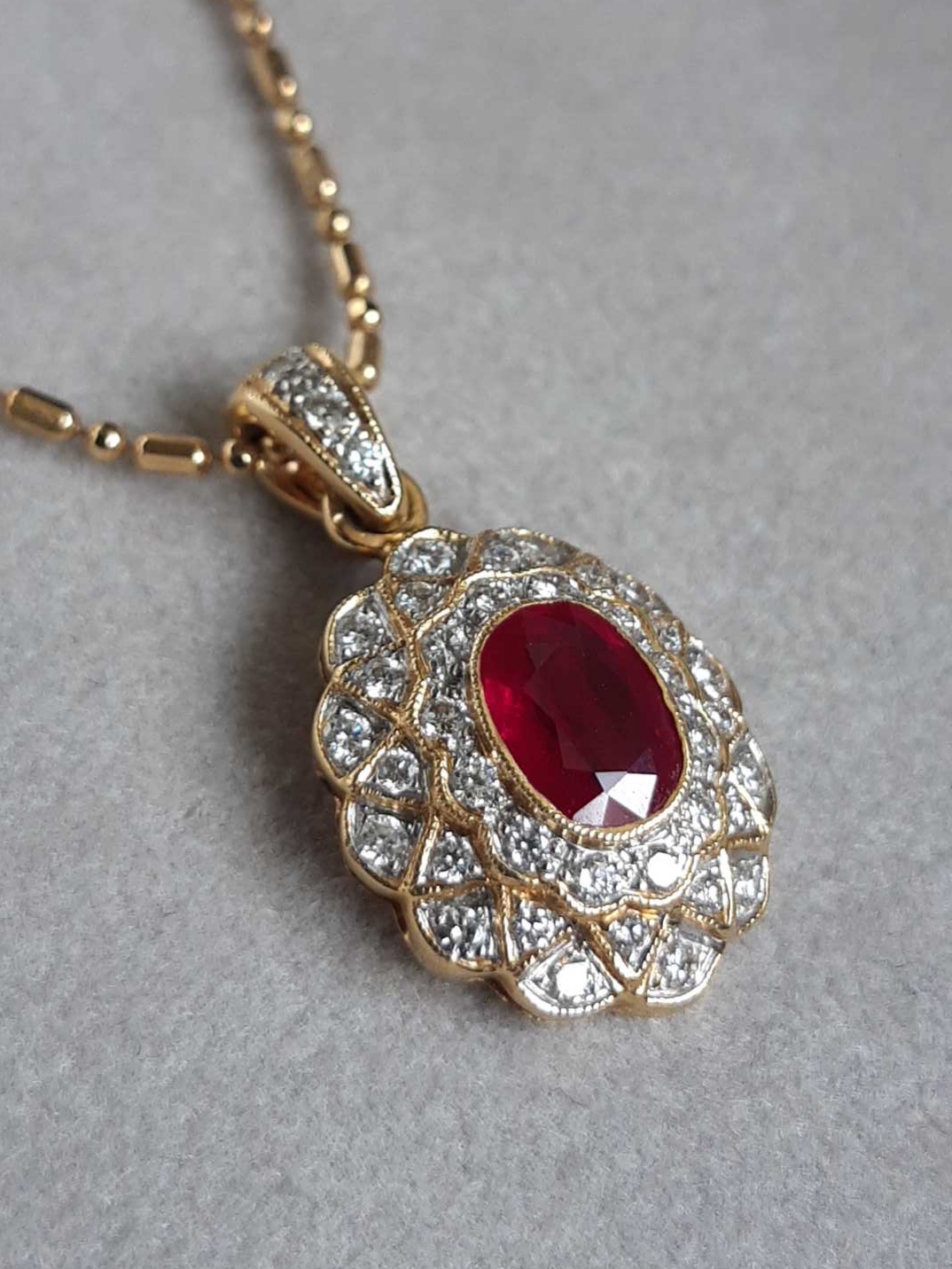 ML38B Or 18K, rubis et diamants – Image 6