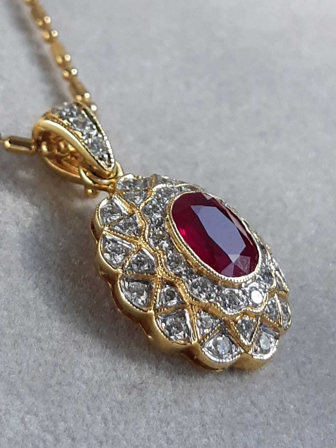 ML38B Or 18K, rubis et diamants – Image 7