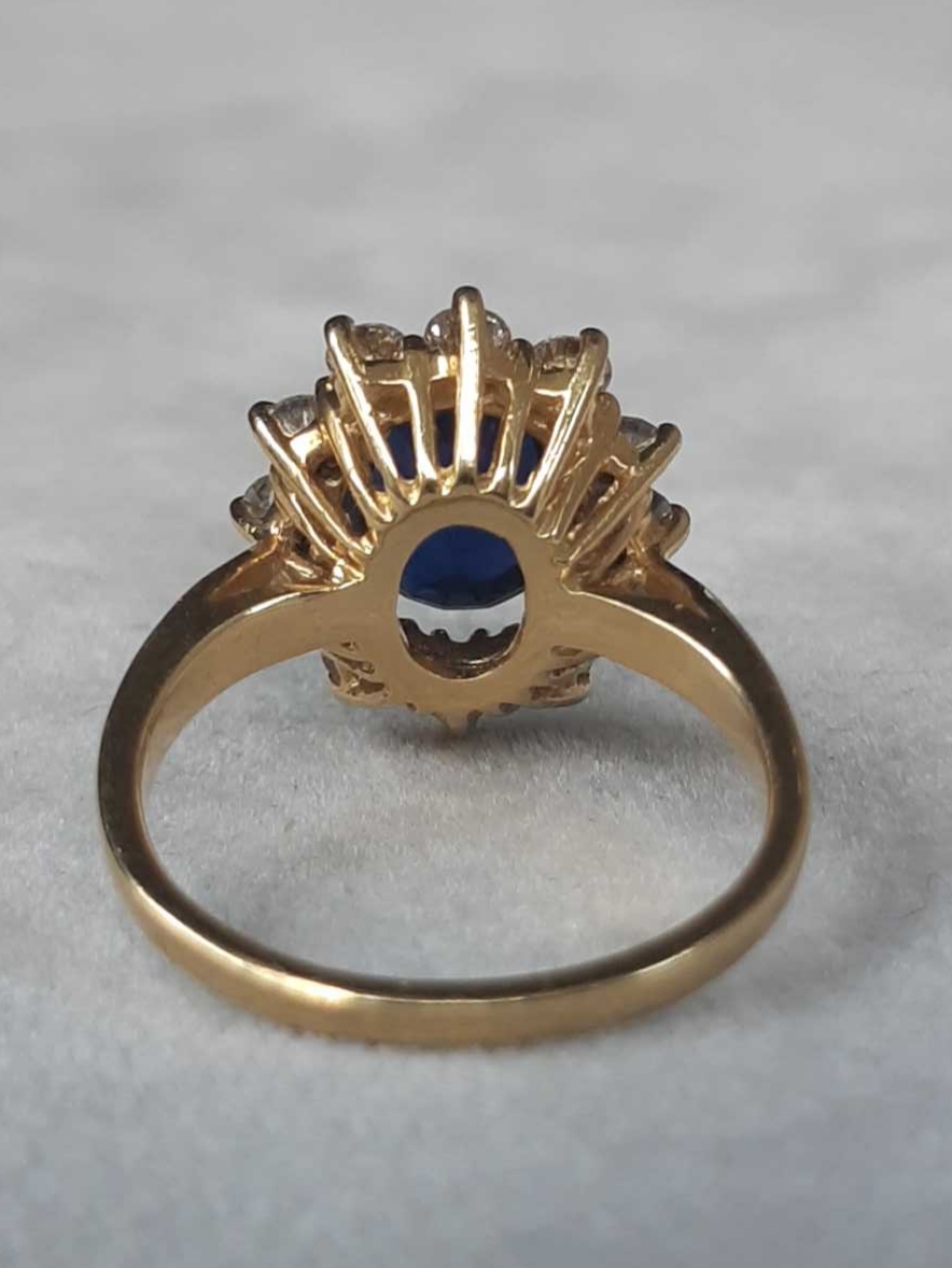 ML220 Or 18K, saphir et diamants – Image 4